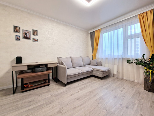 Продам двухкомнатную (2-комн.) квартиру, Дмитровка Б. ул, 1к2, Москва г