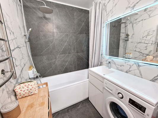Продам двухкомнатную (2-комн.) квартиру, Дмитровка Б. ул, 1к2, Москва г