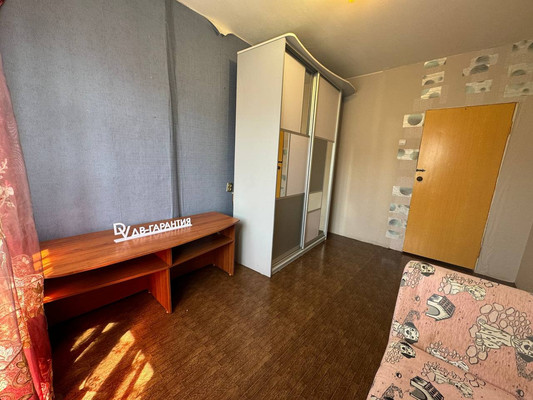 Продам двухкомнатную (2-комн.) квартиру, 1-й Микрорайон ул, 43, Эльбан рп