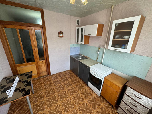 Продам двухкомнатную (2-комн.) квартиру, 1-й Микрорайон ул, 43, Эльбан рп