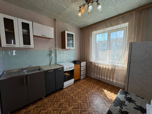 Продам двухкомнатную (2-комн.) квартиру, 1-й Микрорайон ул, 43, Эльбан рп