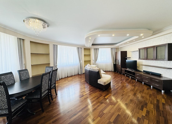 Продам двухкомнатную (2-комн.) квартиру, Жмайлова ул, 4/11, Ростов-на-Дону г
