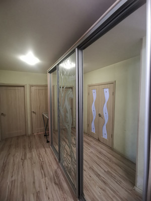 Продам трехкомнатную (3-комн.) квартиру, Новокосинская ул, 10к1, Москва г