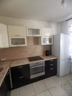 Продам трехкомнатную (3-комн.) квартиру, Новокосинская ул, 10к1, Москва г