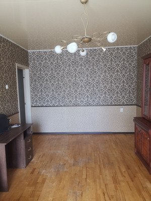 Продам трехкомнатную (3-комн.) квартиру, Новокосинская ул, 10к1, Москва г