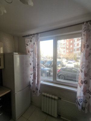Продам трехкомнатную (3-комн.) квартиру, Новокосинская ул, 10к1, Москва г