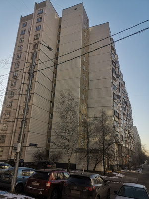 Продам трехкомнатную (3-комн.) квартиру, Новокосинская ул, 10к1, Москва г