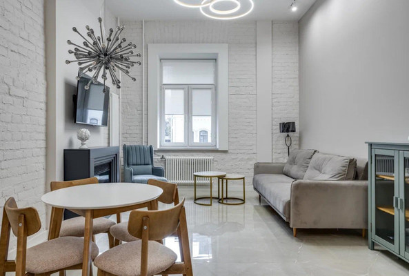 Продам трехкомнатную (3-комн.) квартиру, Дмитровка М. ул, 8, Москва г