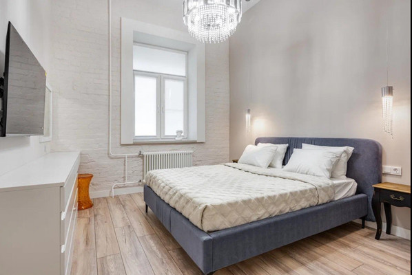 Продам трехкомнатную (3-комн.) квартиру, Дмитровка М. ул, 8, Москва г