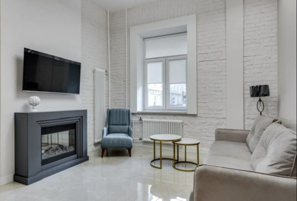 Продам трехкомнатную (3-комн.) квартиру, Дмитровка М. ул, 8, Москва г
