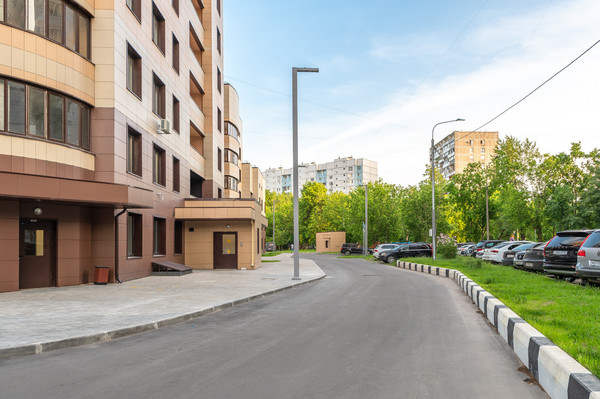 Продам трехкомнатную (3-комн.) квартиру, Малыгина ул, 12А, Москва г