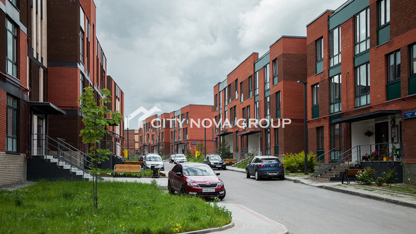 Продам однокомнатную (1-комн.) квартиру, Победы ул, 10, Десна д