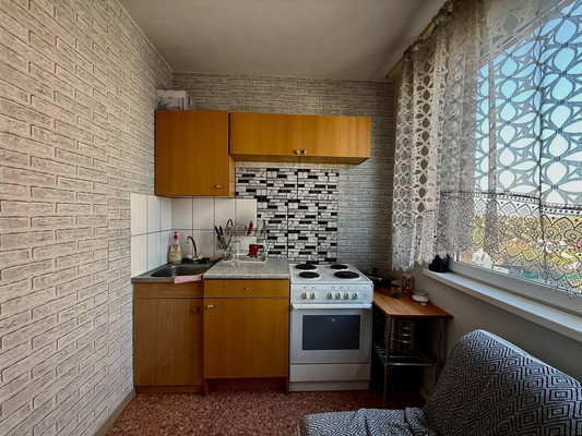 Продам однокомнатную (1-комн.) квартиру, Маршала Савицкого ул, 30, Москва г
