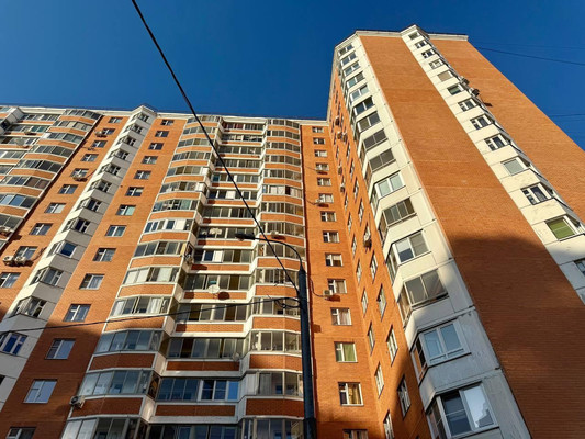 Продам однокомнатную (1-комн.) квартиру, Маршала Савицкого ул, 30, Москва г