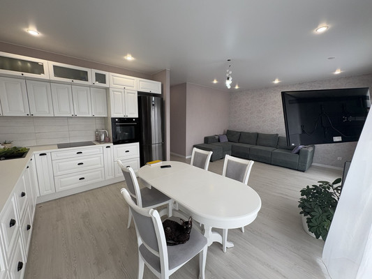 Продам многокомнатную квартиру, Голышева ул, 5/37, Маркова рп