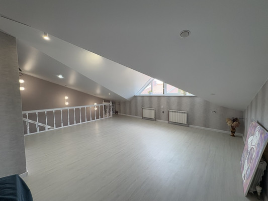 Продам многокомнатную квартиру, Голышева ул, 5/37, Маркова рп