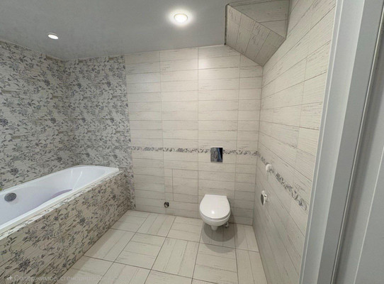 Продам многокомнатную квартиру, Голышева ул, 5/37, Маркова рп