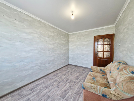 Продам трехкомнатную (3-комн.) квартиру, Деповская ул, 208, Ишим г