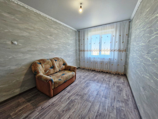 Продам трехкомнатную (3-комн.) квартиру, Деповская ул, 208, Ишим г