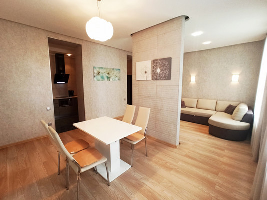Продам многокомнатную квартиру, Горького ул, 31, Симферополь г