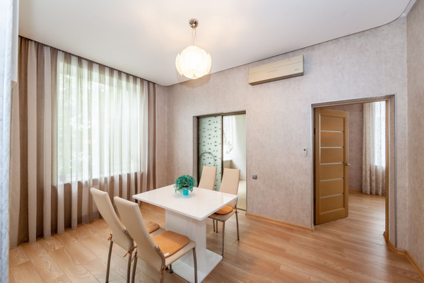 Продам многокомнатную квартиру, Горького ул, 31, Симферополь г