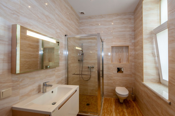 Продам многокомнатную квартиру, Горького ул, 31, Симферополь г