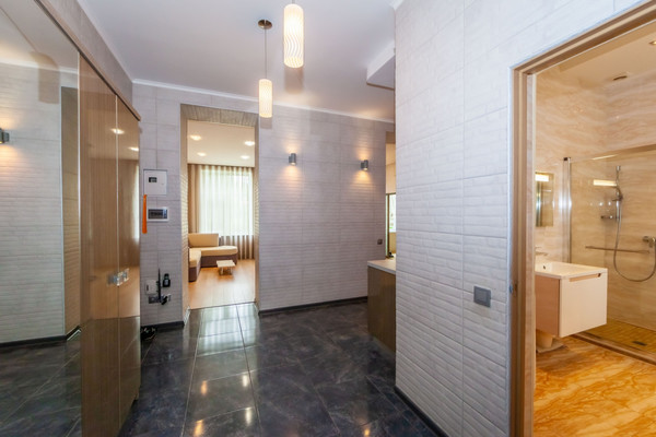 Продам многокомнатную квартиру, Горького ул, 31, Симферополь г
