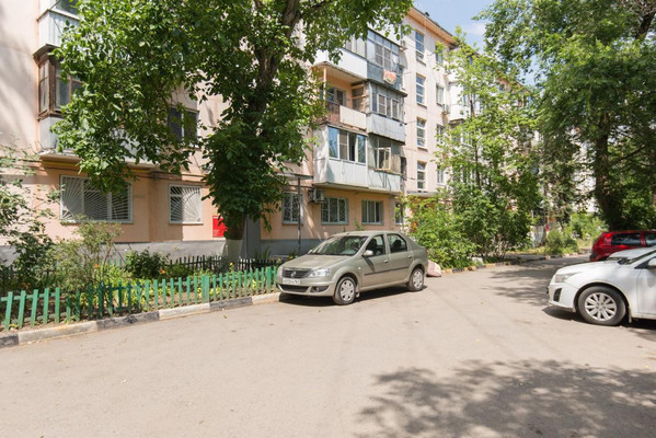 Продам двухкомнатную (2-комн.) квартиру, Зорге ул, 4, Ростов-на-Дону г