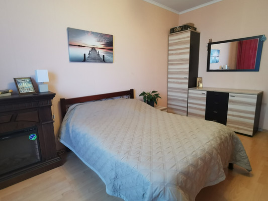 Продам двухкомнатную (2-комн.) квартиру, Непокорённых пр-кт, 49к2, Санкт-Петербург г