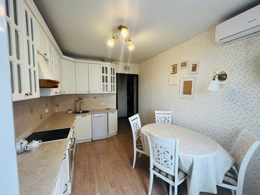 Продам трехкомнатную (3-комн.) квартиру, Березовая ул, 14, Видное г