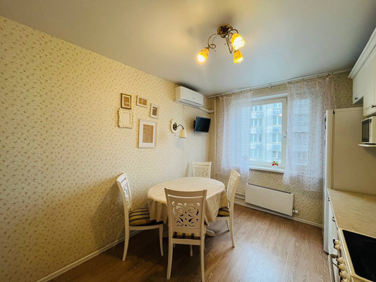Продам трехкомнатную (3-комн.) квартиру, Березовая ул, 14, Видное г