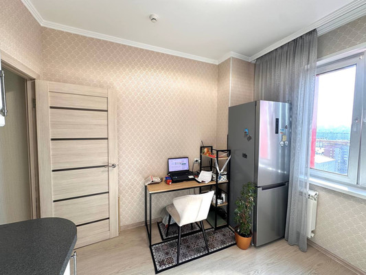 Продам однокомнатную (1-комн.) квартиру, Республики ул, 37а, Красноярск г