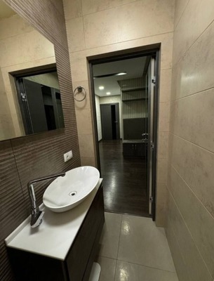 Продам двухкомнатную (2-комн.) квартиру, Космонавтов пр-кт, 37, Ростов-на-Дону г