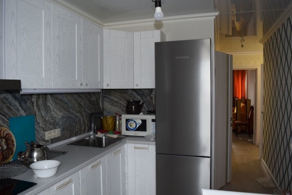 Продам трехкомнатную (3-комн.) квартиру, Волкова ул, 8/4, Ростов-на-Дону г