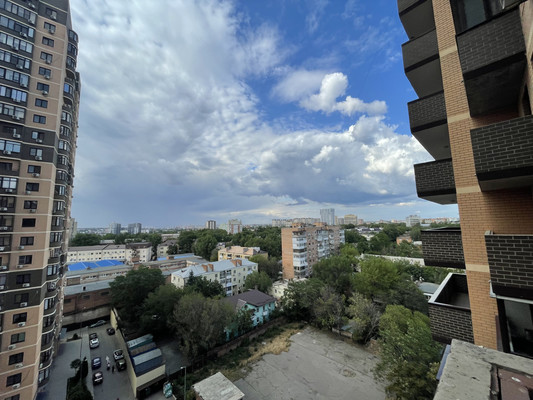Продам двухкомнатную (2-комн.) квартиру, Доломановский пер, 124с, Ростов-на-Дону г