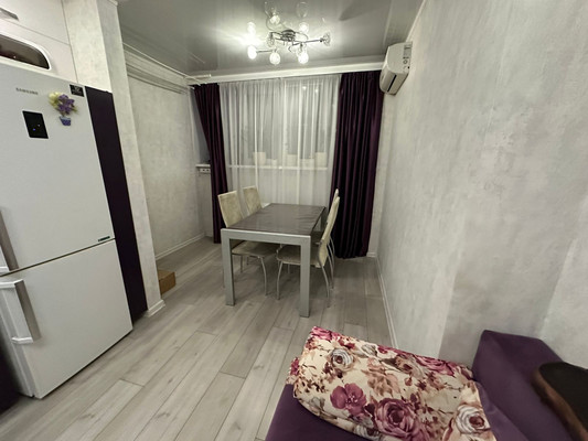 Продам двухкомнатную (2-комн.) квартиру, Магнитогорская ул, 1а/25, Ростов-на-Дону г