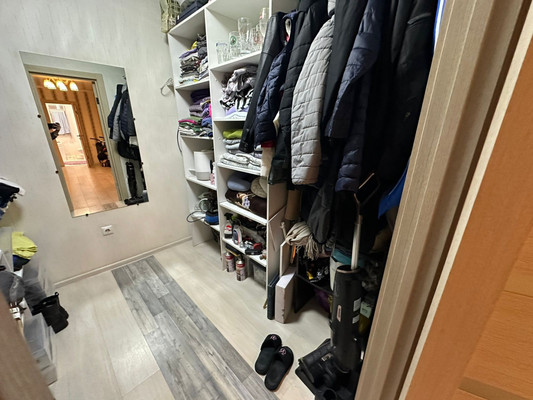 Продам двухкомнатную (2-комн.) квартиру, Магнитогорская ул, 1а/25, Ростов-на-Дону г