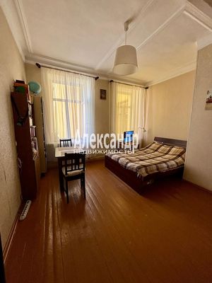 Продам комнату в 4-комн. квартире, 7-я Красноармейская ул, 22-24, Санкт-Петербург г