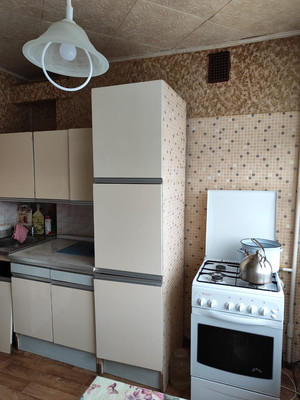 Продам трехкомнатную (3-комн.) квартиру, 6, Ям-Тесово д