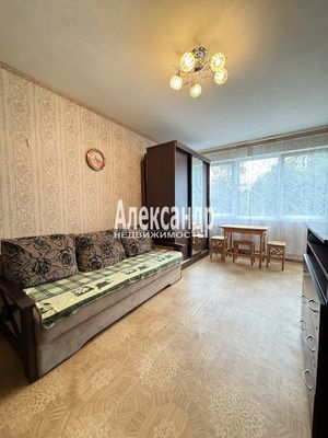 Продам однокомнатную (1-комн.) квартиру, Ветеранов пр-кт, 82, Санкт-Петербург г