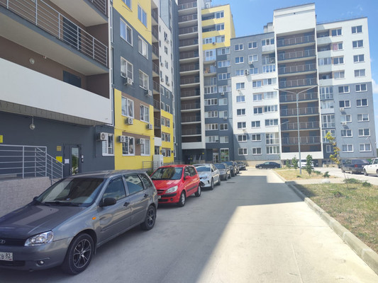 Продам однокомнатную (1-комн.) квартиру, Парковая ул, 2, Молодежное пгт