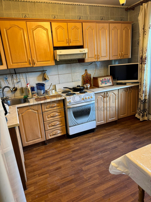 Продам трехкомнатную (3-комн.) квартиру, 1-я Мелитопольская ул, 10, Москва г
