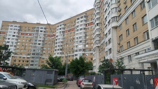 Продам однокомнатную (1-комн.) квартиру, Ангарская ул, 67к3, Москва г