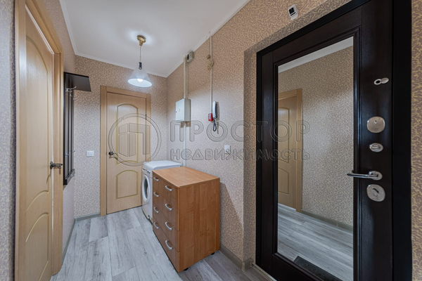 Продам однокомнатную (1-комн.) квартиру, Ангарская ул, 67к3, Москва г