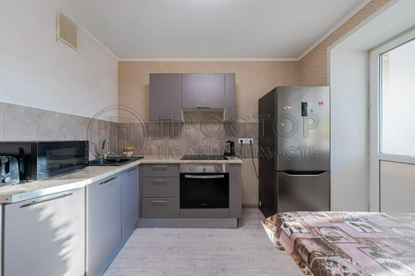 Продам однокомнатную (1-комн.) квартиру, Ангарская ул, 67к3, Москва г