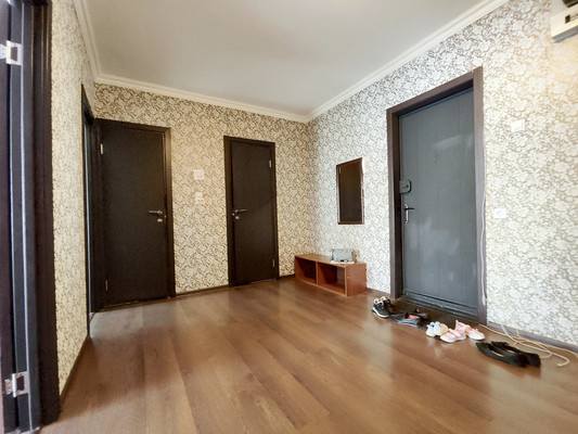Продам двухкомнатную (2-комн.) квартиру, Шишкова ул, 107, Воронеж г