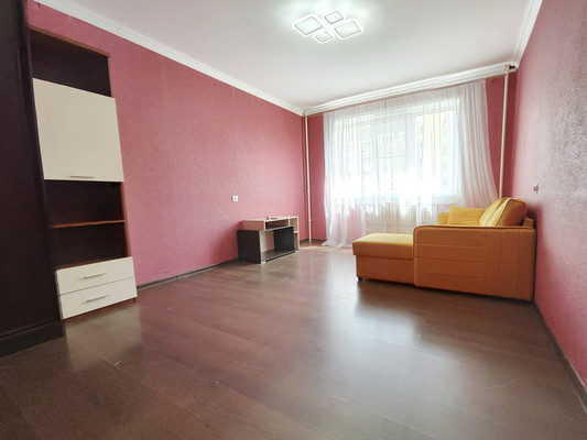 Продам двухкомнатную (2-комн.) квартиру, Шишкова ул, 107, Воронеж г