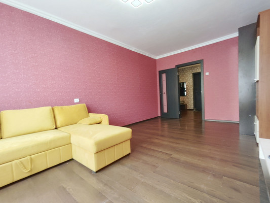 Продам двухкомнатную (2-комн.) квартиру, Шишкова ул, 107, Воронеж г