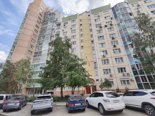Продам двухкомнатную (2-комн.) квартиру, Шишкова ул, 107, Воронеж г