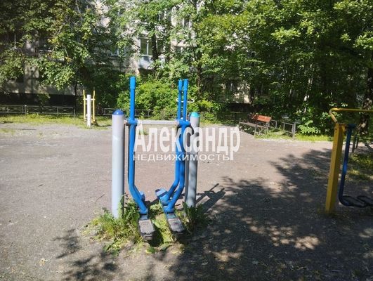 Продам двухкомнатную (2-комн.) квартиру, Маршала Блюхера пр-кт, 65, Санкт-Петербург г